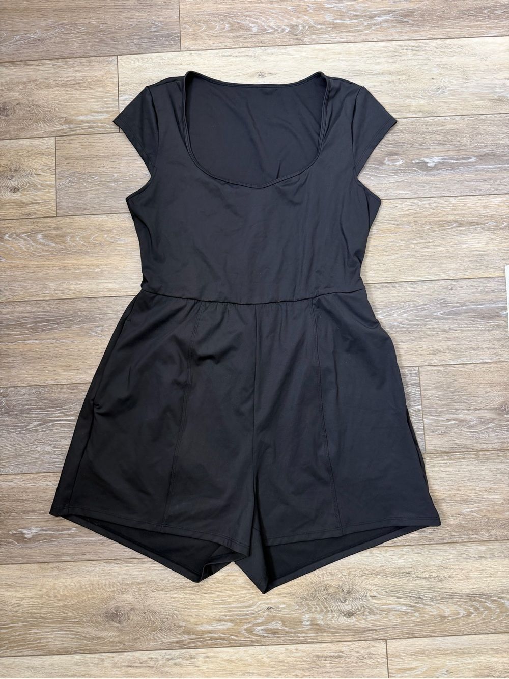 Halara SoftlyZero™ Airy Romper Sz XL